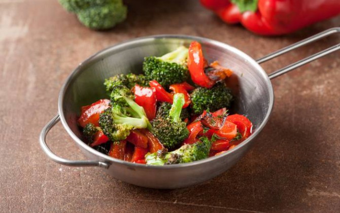 Broccoli e peperoni in padella